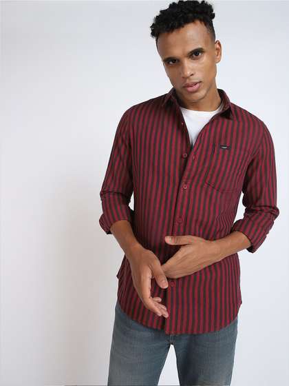 Lee Shirts For Men & Women upto 80% off starting From Rs.559 @ myntra